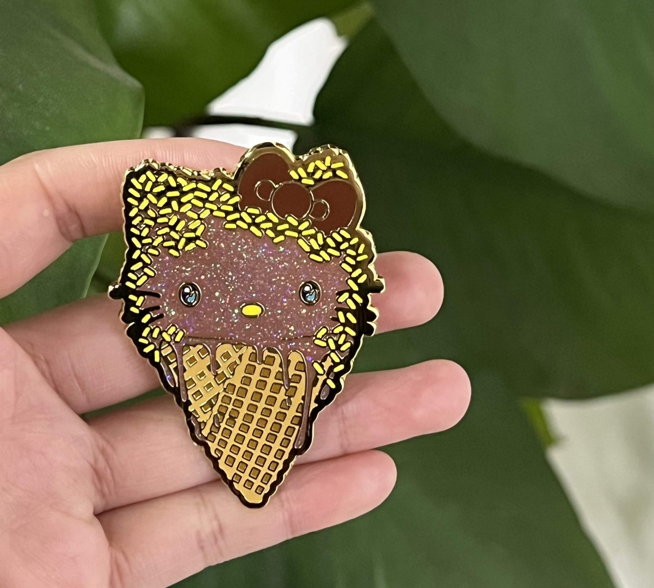 Kitty A La Mode Chocolate Hard Enamel Pin