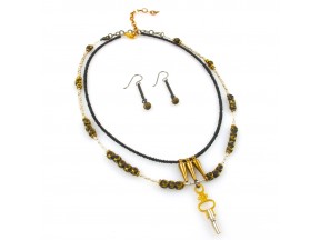 Clock Keeper and Dangereux Necklace