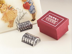 Vine Of Hearts Photo Stand