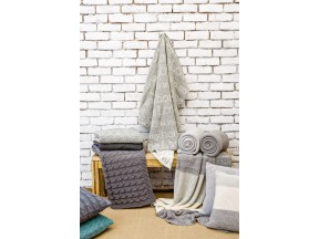 Darzzi Throw and Pillow Assortment